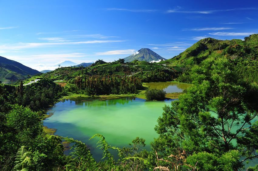 Telaga Warna, Telaga Unik Yang Kerap Berubah Warna di Dieng