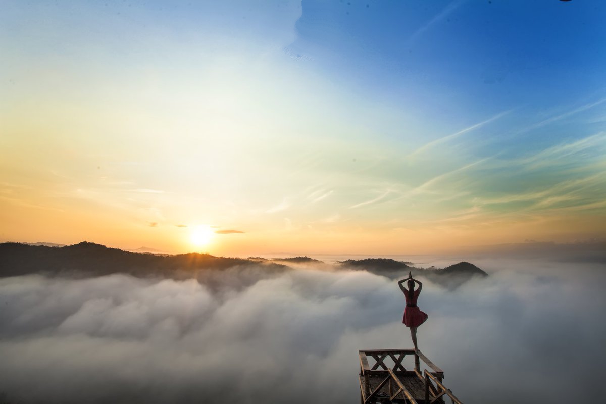 Berburu Sunrise di Bukit Panguk Kediwung