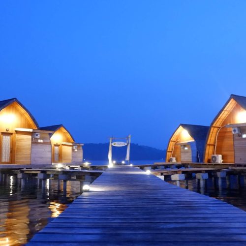 Love's Enchantment: Paket Honeymoon Romantis 4D/3N (Lampung)